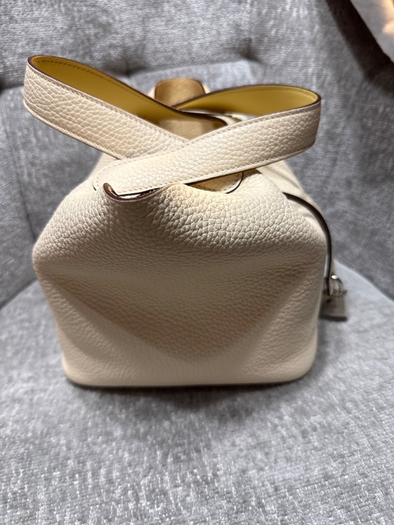 ピコタンロックPM（ブランドバッグ）の商品画像 - 査定依頼日：2025年12月21日 - 最高査定価格：320,000円