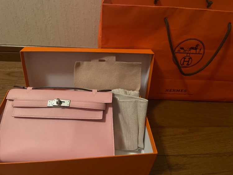 ポシェットケリー（ブランドバッグ）の商品画像 - 査定依頼日：2025年9月8日 - 最高査定価格：2,000,000円