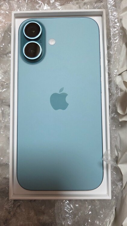 iPhone iPhone 16 128GB Softbank（スマホ）の商品画像 - 査定依頼日：2026年9月9日 - 最高査定価格：90,500円