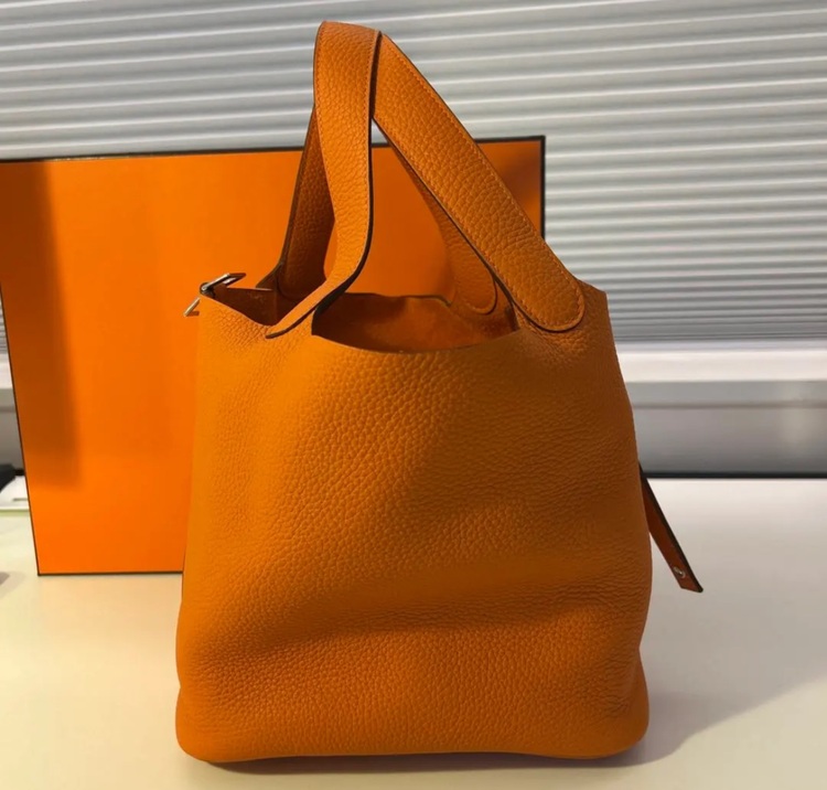 ピコタンロックMM 22（ブランドバッグ）の商品画像 - 査定依頼日：2025年11月26日 - 最高査定価格：500,000円