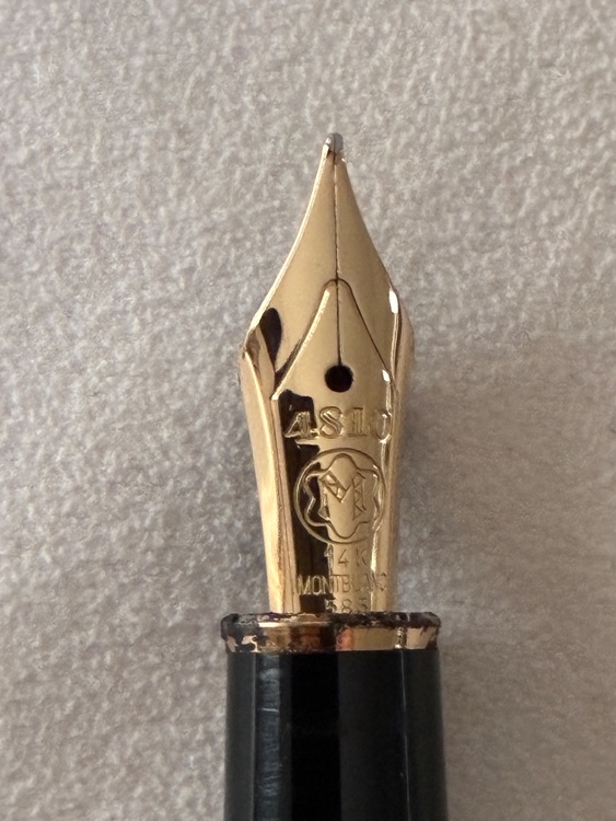モンブラン（MONTBLANC）マイスターシュテュック（Meisterstück) #144（クラシック / Classique）（ブランド財布・小物）の商品画像 - 査定依頼日：2026年10月20日 - 最高査定価格：100,000円