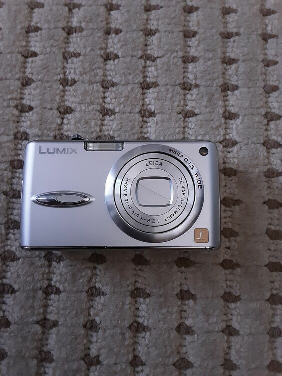 Lumix（カメラ）の商品画像 - 査定依頼日：2025年10月18日 - 最高査定価格：70,000円