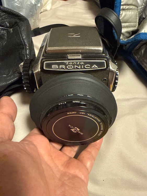 BRONICA（カメラ）の商品画像 - 査定依頼日：2026年6月3日 - 最高査定価格：30,000円