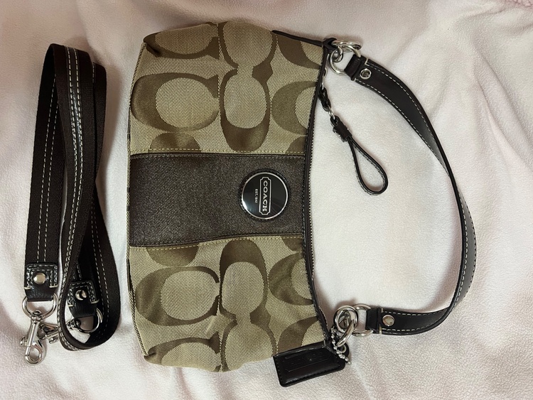 その他 コーチ （ブランドバッグ）の商品画像 - 査定依頼日：2026年3月29日 - 最高査定価格：1,500円