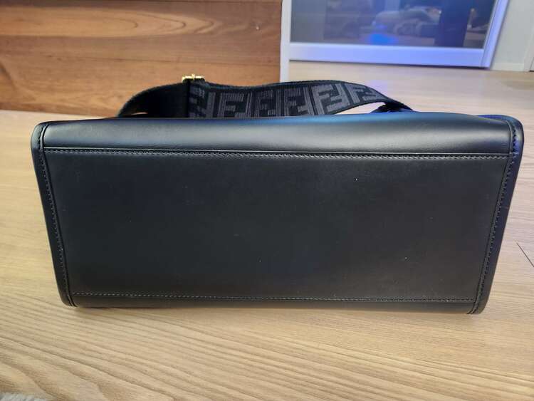 フェンディ  （ブランドバッグ）の商品画像 - 査定依頼日：2025年5月21日 - 最高査定価格：160,000円