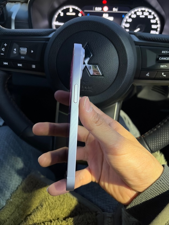 iPhone 14 128GB au（スマホ）の商品画像 - 査定依頼日：2026年1月25日 - 最高査定価格：50,000円