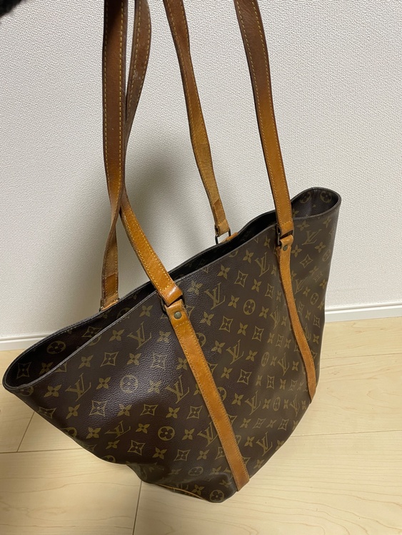 ショッピングバッグ（ブランドバッグ）の商品画像 - 査定依頼日：2026年2月17日 - 最高査定価格：70,000円