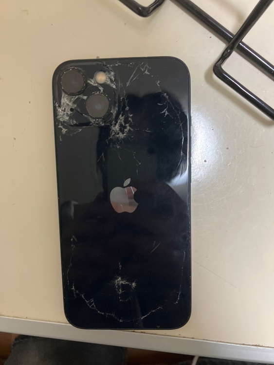 iPhone13（スマホ）の商品画像 - 査定依頼日：2026年3月3日 - 最高査定価格：22,000円