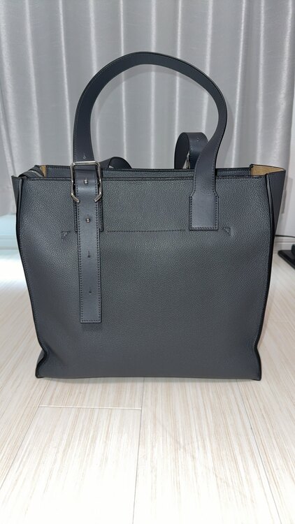 ロエベ　ホリゾンタルトートバッグ（ブランドバッグ）の商品画像 - 査定依頼日：2025年4月30日 - 最高査定価格：61,250円