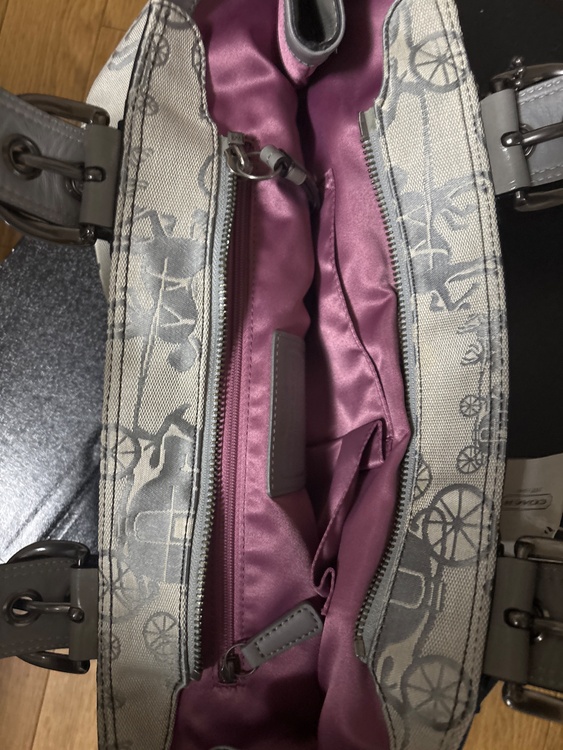 その他 コーチ （ブランドバッグ）の商品画像 - 査定依頼日：2026年4月15日 - 最高査定価格：2,000円