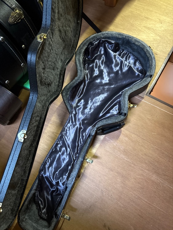 Es-335（ピアノ・楽器・PA機材）の商品画像 - 査定依頼日：2025年9月25日 - 最高査定価格：360,000円