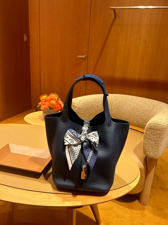 エルメス ピコタン （ブランドバッグ）の商品画像 - 査定依頼日：2025年7月27日 - 最高査定価格：600,000円