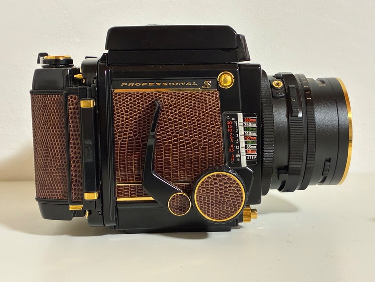 マミヤ RB67 Pro S ゴールデンリザード SEKOR-C 127mm F3.8（カメラ）の商品画像 - 査定依頼日：2026年10月6日 - 最高査定価格：200,000円