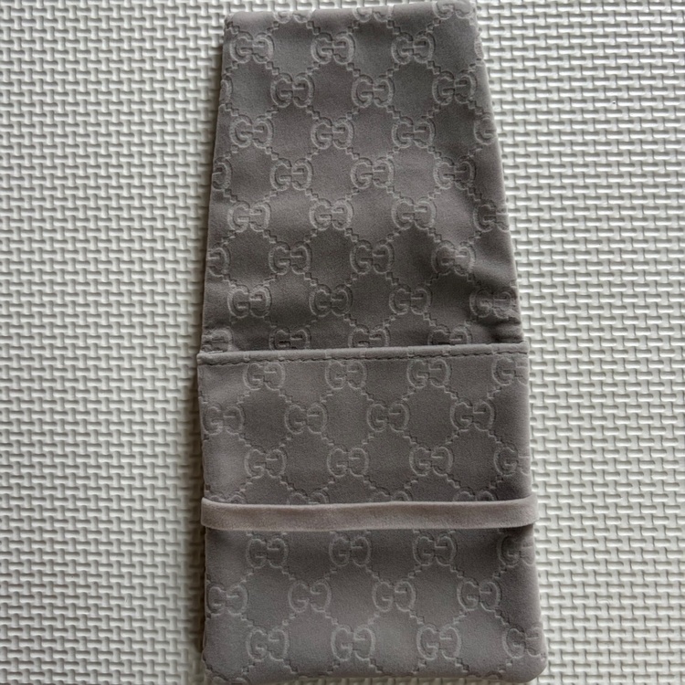GUCCI　シルバー リング 7号 指輪 箱 保存袋 カード（金・貴金属）の商品画像 - 査定依頼日：2026年7月26日 - 最高査定価格：6,000円
