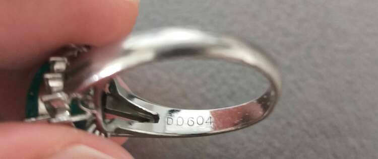 不明（宝石）の商品画像 - 査定依頼日：2025年3月21日 - 最高査定価格：100,000円