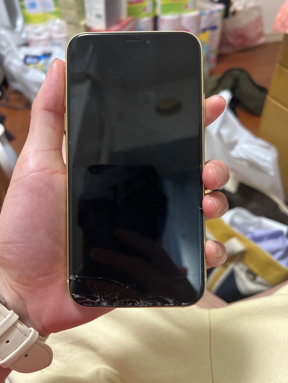 iPhoneXR（スマホ）の商品画像 - 査定依頼日：2026年5月7日 - 最高査定価格：8,000円