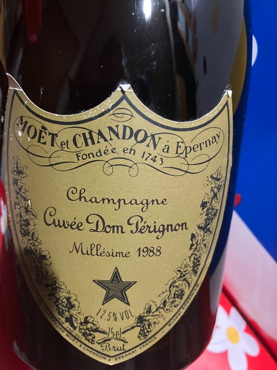 シャンパン ドン・ペリニヨン （お酒）の商品画像 - 査定依頼日：2026年1月4日 - 最高査定価格：47,500円