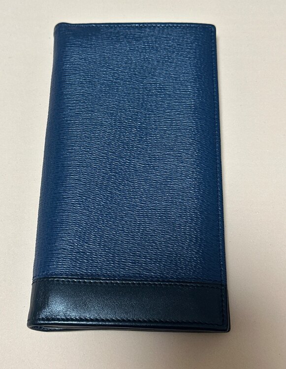 ブルガリ長財布（ブランド財布・小物）の商品画像 - 査定依頼日：2025年2月26日 - 最高査定価格：3,000円