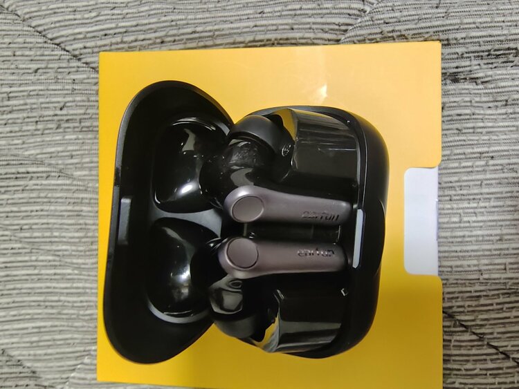earfun air pro 4＋（オーディオ・スピーカー）の商品画像 - 査定依頼日：2026年8月4日 - 最高査定価格：2,500円