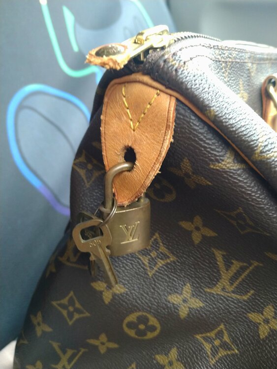 SP0973（ブランドバッグ）の商品画像 - 査定依頼日：2026年4月29日 - 最高査定価格：100,000円