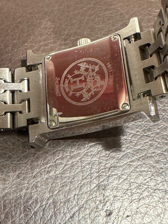 その他 その他 エルメス　Hうぉつ（高級時計）の商品画像 - 査定依頼日：2025年10月4日 - 最高査定価格：230,000円