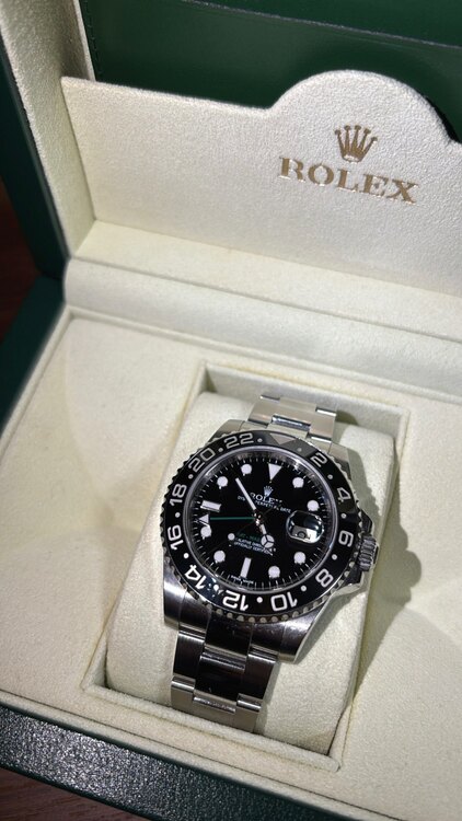 ロレックス GMTマスター 116710LN（高級時計）の商品画像 - 査定依頼日：2025年2月19日 - 最高査定価格：1,850,000円