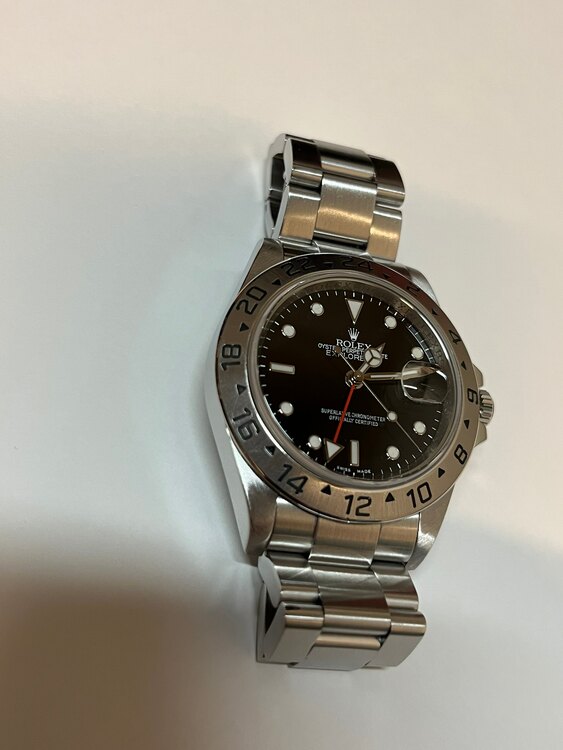 ロレックス エクスプローラー 16570（高級時計）の商品画像 - 査定依頼日：2025年2月4日 - 最高査定価格：500,000円