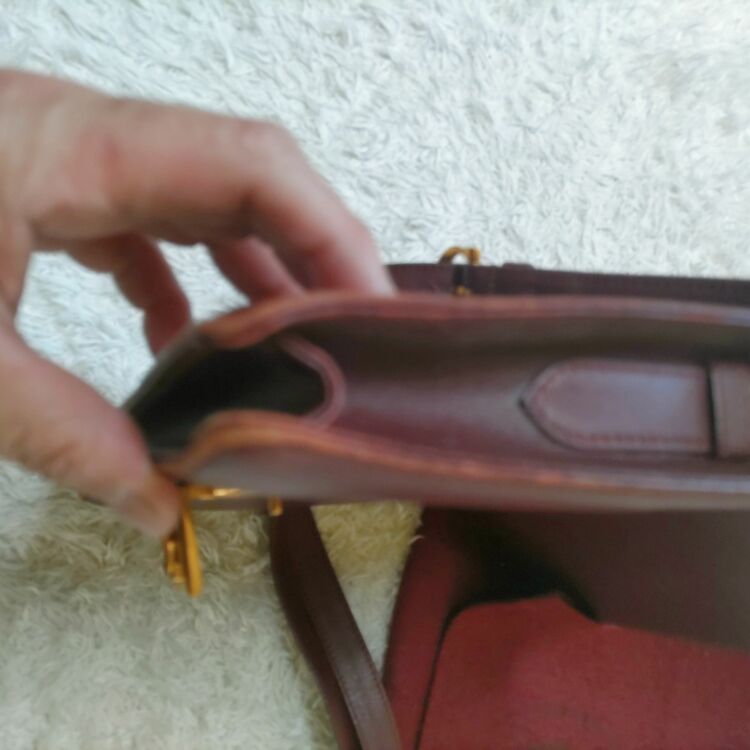 カルティエ ショルダーバック（ブランドバッグ）の商品画像 - 査定依頼日：2025年6月22日 - 最高査定価格：10,000円