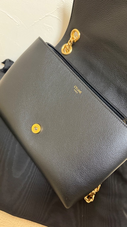 CELINE ヴィクトワール ミディアム（ブランドバッグ）の商品画像 - 査定依頼日：2026年5月5日 - 最高査定価格：260,000円