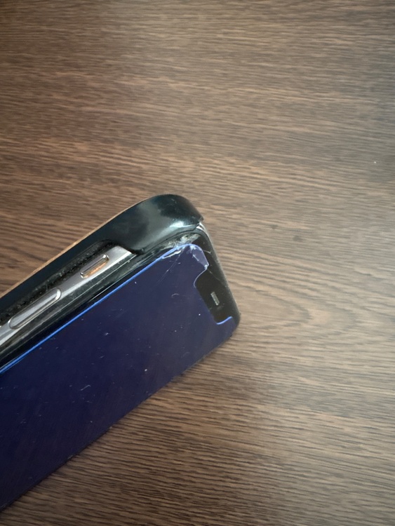 iPhoneX 256GB au（スマホ）の商品画像 - 査定依頼日：2026年3月4日 - 最高査定価格：7,000円