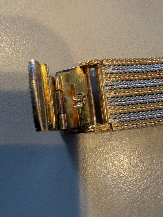 ショパール ハッピーダイヤモンド 246308115（高級時計）の商品画像 - 査定依頼日：2025年12月14日 - 最高査定価格：1,150,000円