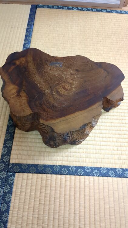 屋久杉（美術品・骨董品）の商品画像 - 査定依頼日：2025年11月15日 - 最高査定価格：2,000円