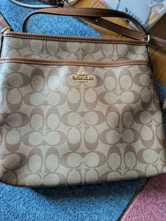 その他 コーチ （ブランドバッグ）の商品画像 - 査定依頼日：2025年8月13日 - 最高査定価格：2,000円