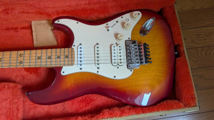 Fender USA Richie Sambora Stratcaster （ピアノ・楽器・PA機材）の商品画像 - 査定依頼日：2026年3月28日 - 最高査定価格：360,000円