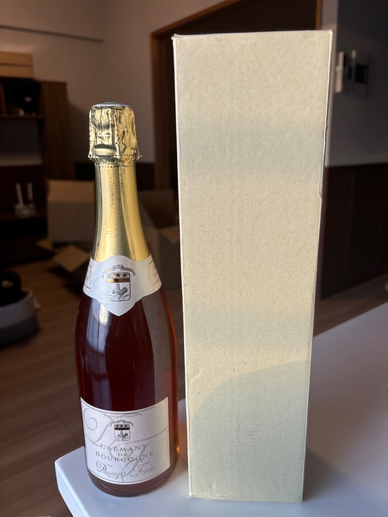 クレマン・ド・ブルゴーニュ（お酒）の商品画像 - 査定依頼日：2026年2月24日 - 最高査定価格：50円