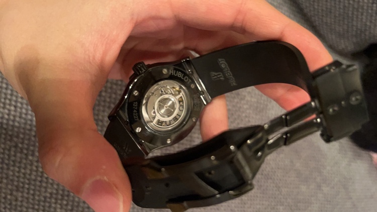 ウブロ クラシックフュージョン （高級時計）の商品画像 - 査定依頼日：2025年12月28日 - 最高査定価格：400,000円