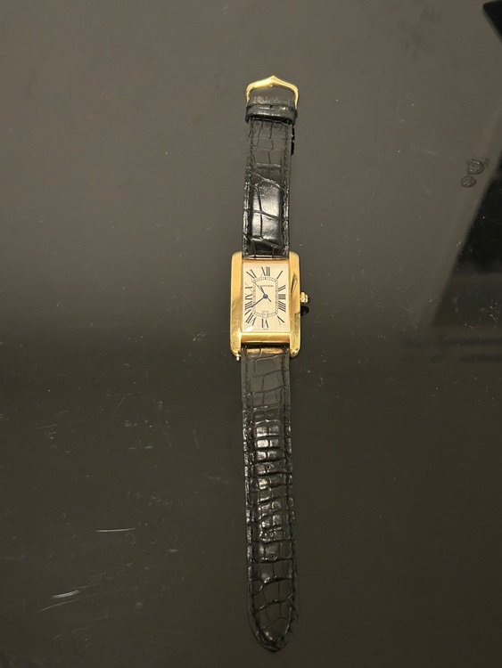 カルティエ タンク （高級時計）の商品画像 - 査定依頼日：2025年6月5日 - 最高査定価格：920,000円