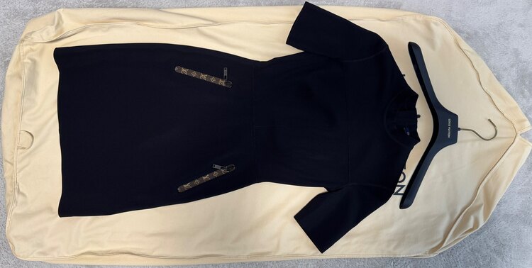 ナイロン×ポリウレタン　ワンピース　ブラック　20AW　34　RW202W （古着・ファッション）の商品画像 - 査定依頼日：2025年1月26日 - 最高査定価格：50,000円