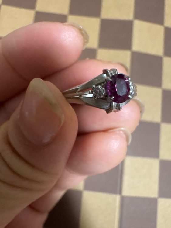 ルビー（金・貴金属）の商品画像 - 査定依頼日：2026年4月5日 - 最高査定価格：100,000円