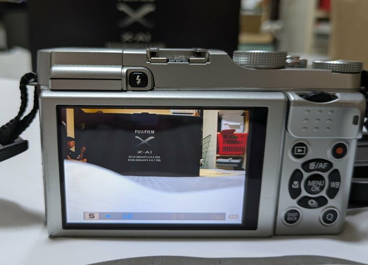 FUJIFILM X-A1ダブルズームレンズキット（カメラ）の商品画像 - 査定依頼日：2026年7月26日 - 最高査定価格：35,000円