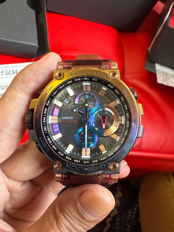 G-SHOCK その他 MTGーB1000VLー4AJRi（高級時計）の商品画像 - 査定依頼日：2025年7月4日 - 最高査定価格：50,000円