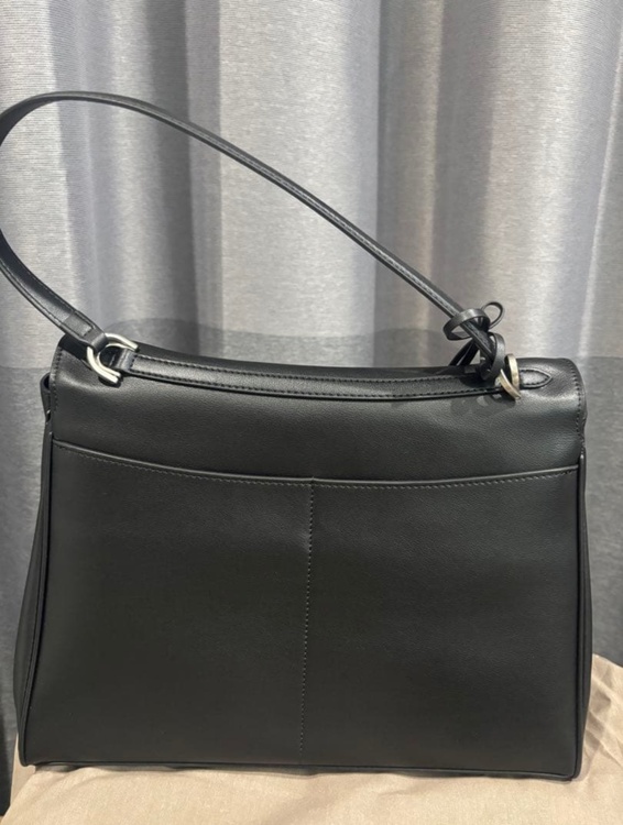 BALENCIAGA ロデオ　ミディアム（ブランドバッグ）の商品画像 - 査定依頼日：2026年3月21日 - 最高査定価格：330,000円