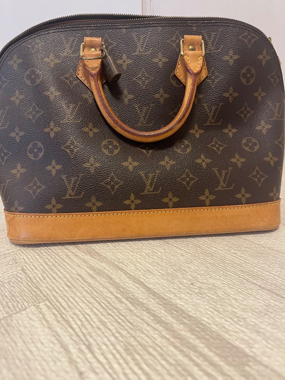 ルイヴィトン アルマ （ブランドバッグ）の商品画像 - 査定依頼日：2025年10月31日 - 最高査定価格：70,000円