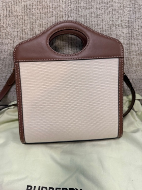 ミニポケットバッグ（ブランドバッグ）の商品画像 - 査定依頼日：2025年9月20日 - 最高査定価格：30,000円