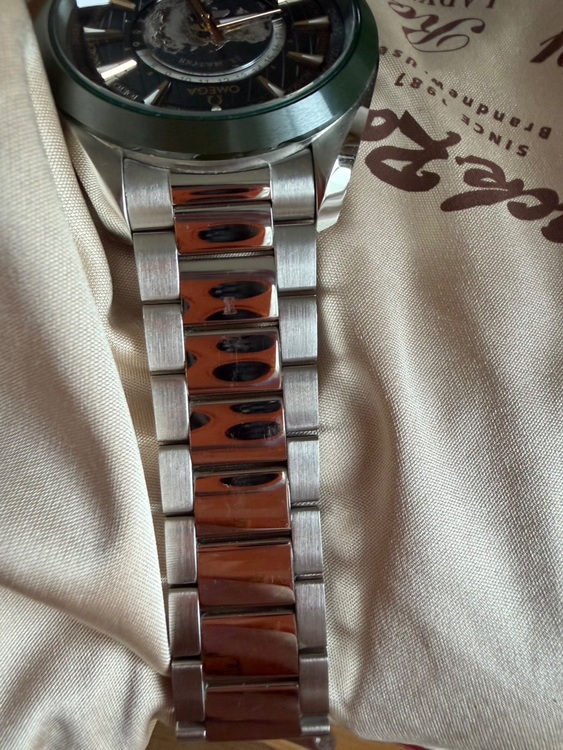 シーマスター アクアテラ 150M ワールドタイマー（高級時計）の商品画像 - 査定依頼日：2025年12月3日 - 最高査定価格：1,000,000円