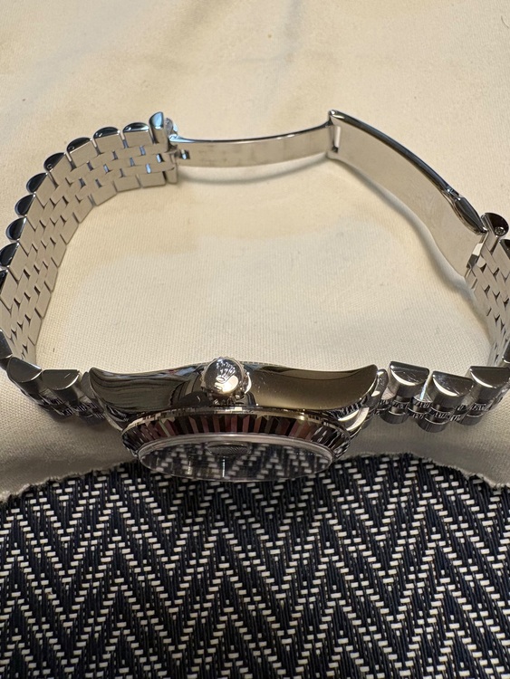 デイトジャスト31（高級時計）の商品画像 - 査定依頼日：2025年11月16日 - 最高査定価格：2,000,000円