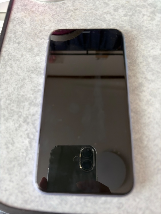 iPhone11 64GB au（スマホ）の商品画像 - 査定依頼日：2026年4月3日 - 最高査定価格：16,000円