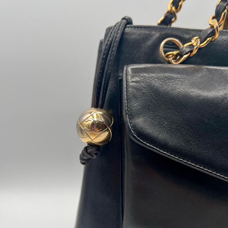 シャネル チェーントートバッグ ブラック（ブランドバッグ）の商品画像 - 査定依頼日：2025年11月28日 - 最高査定価格：150,000円
