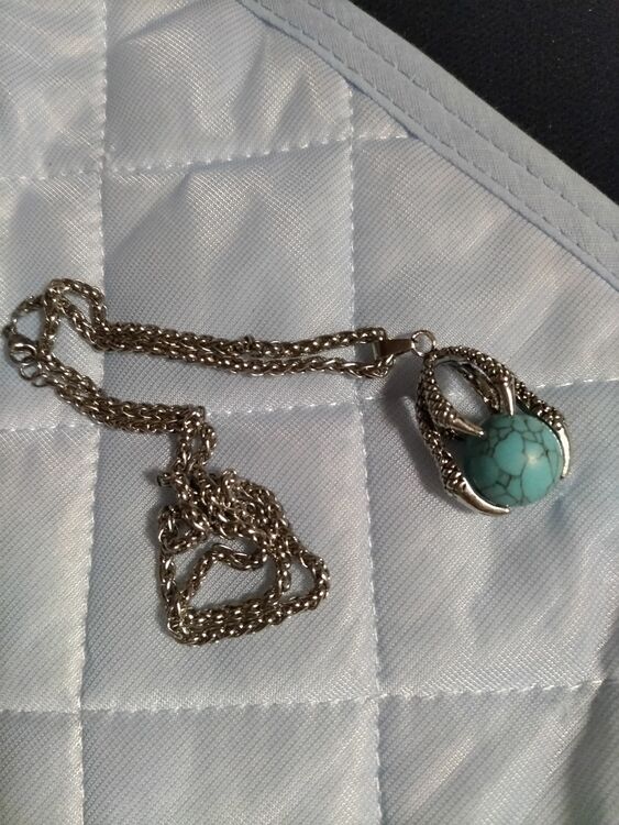 ネックレス、ブレスレット、ジッポライター（金・貴金属）の商品画像 - 査定依頼日：2025年7月14日 - 最高査定価格：12,000円