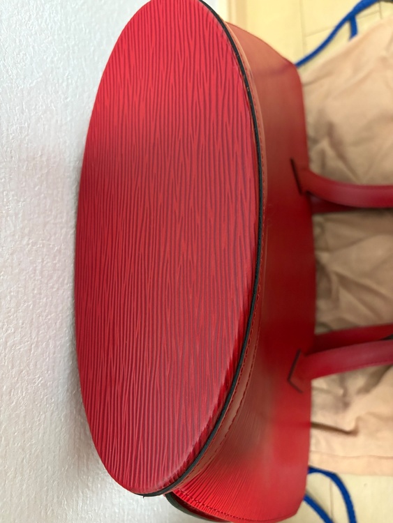 ルイヴィトン エピ （ブランドバッグ）の商品画像 - 査定依頼日：2026年1月5日 - 最高査定価格：43,000円